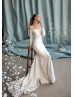 Long Sleeves Ivory Lace Satin Fashion Wedding Dress